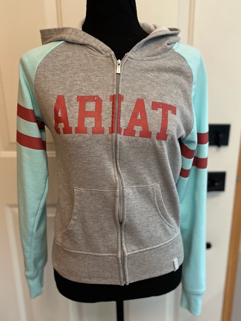 Women’s Ariat Booster gray mint green maroon full front zipper hoodie.Size small